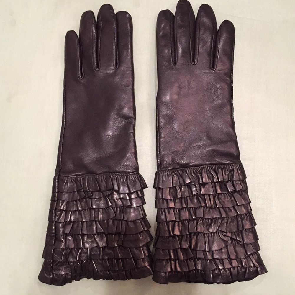 Black sheep skin leather gloves
